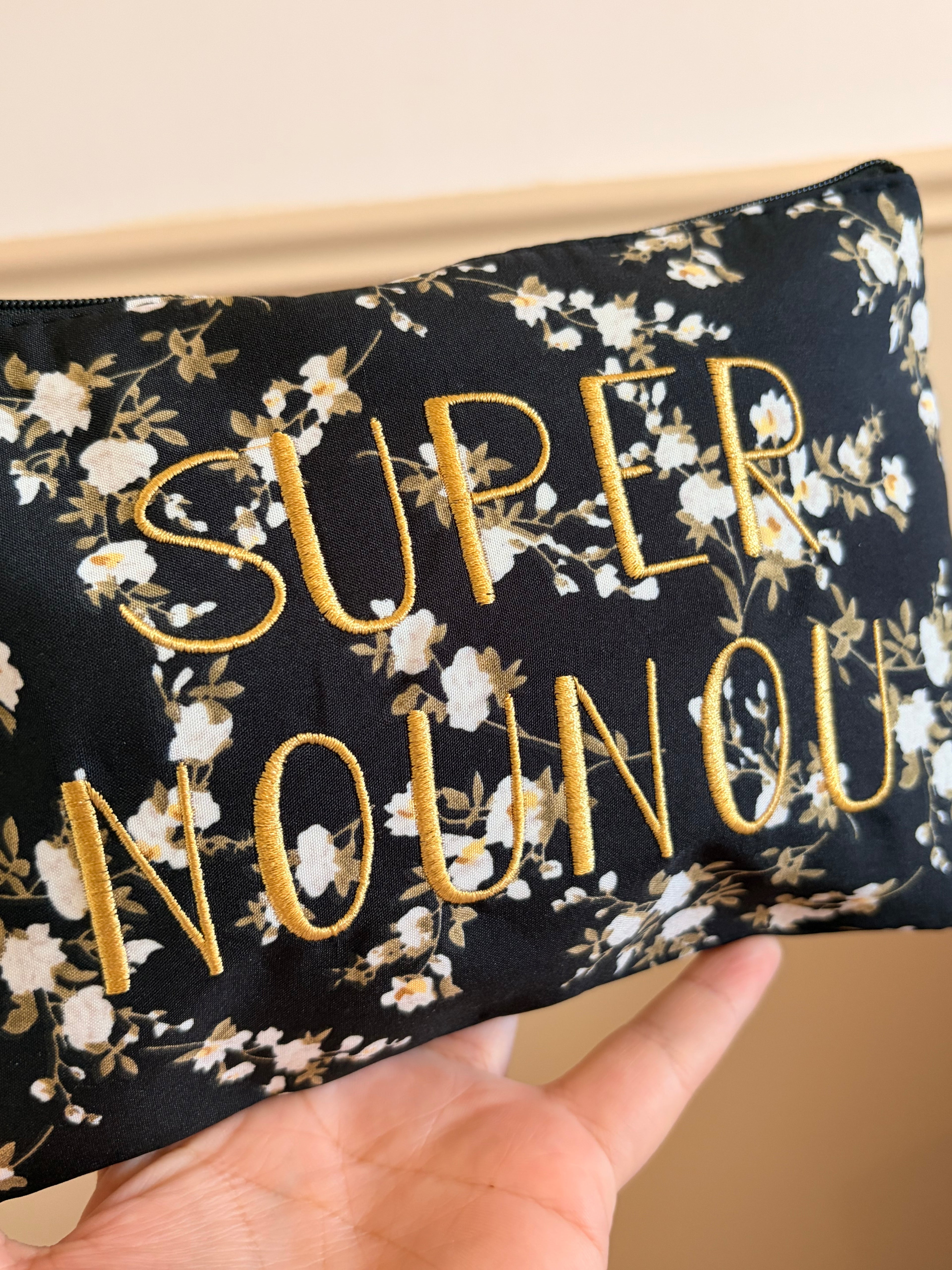 Pochette Super Nounou