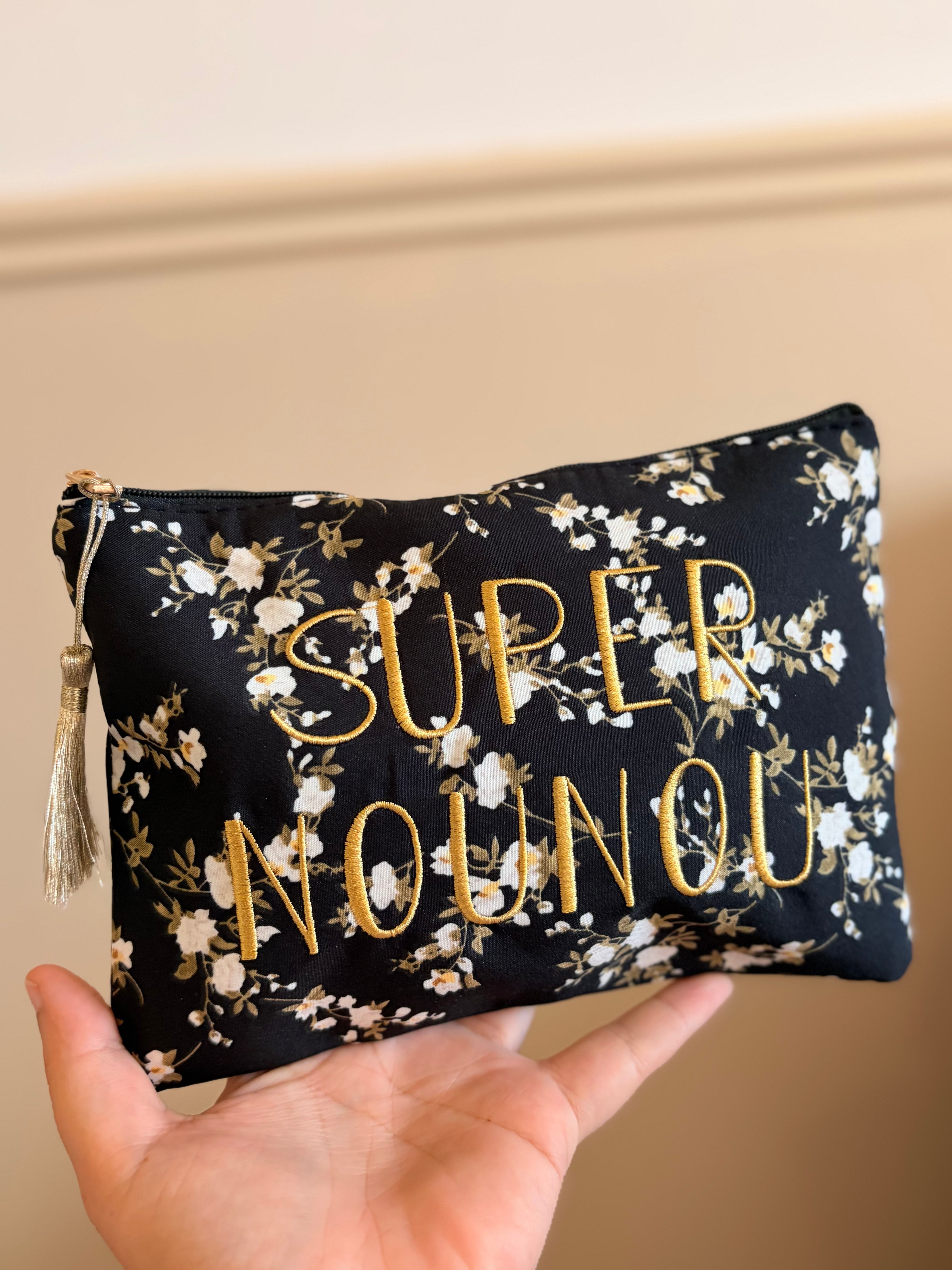 Pochette Super Nounou
