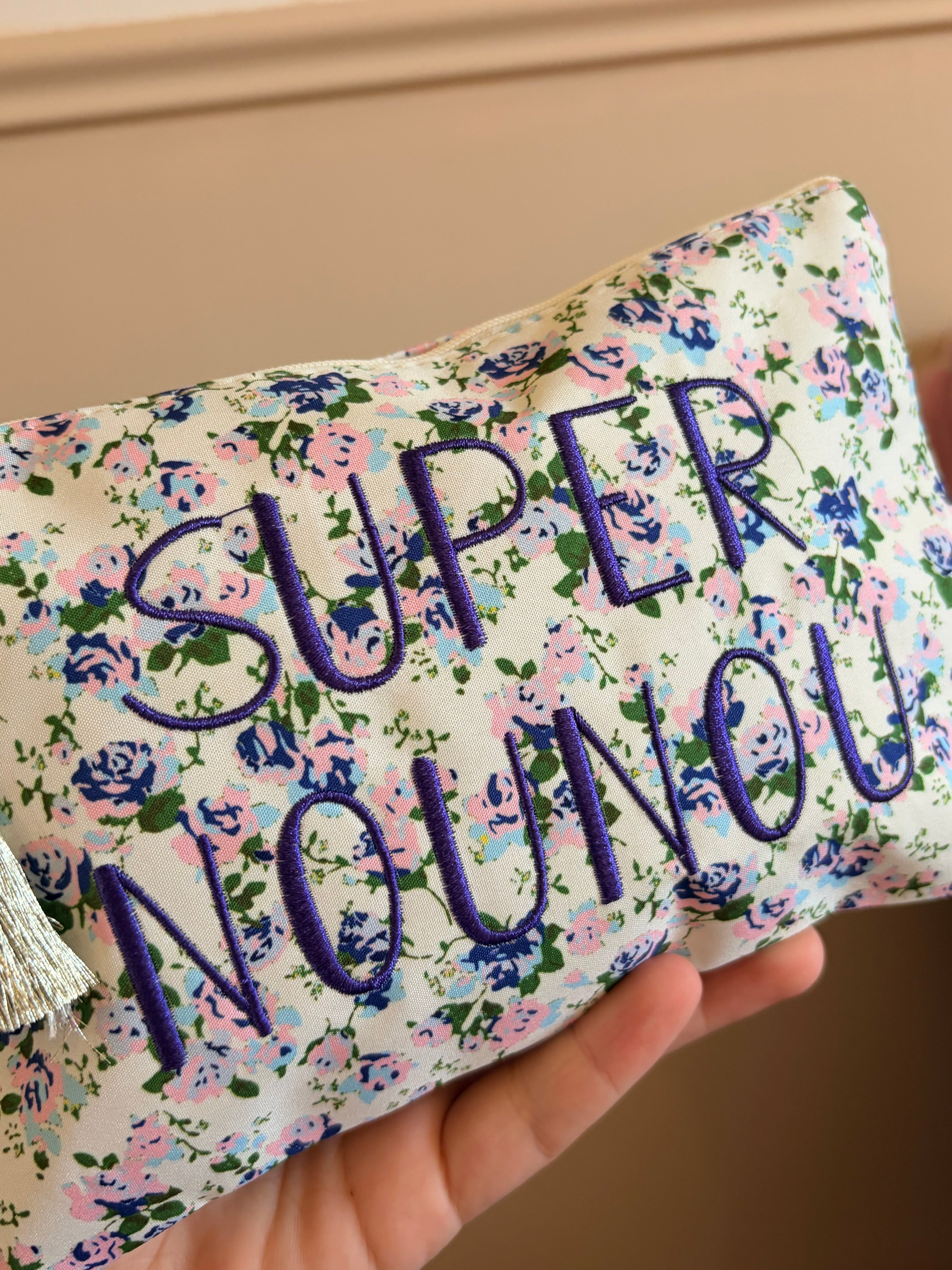 Pochette Super Nounou