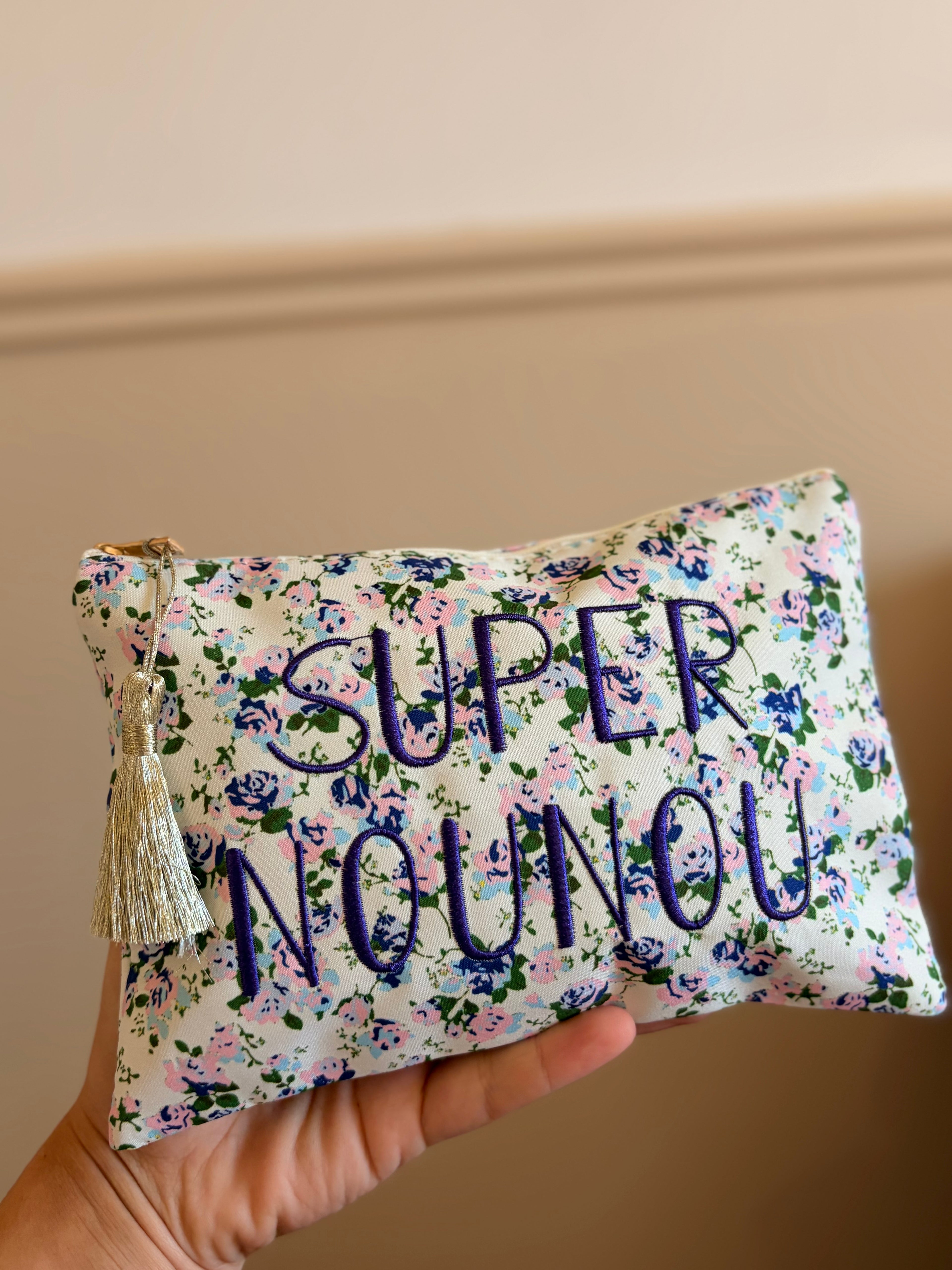 Pochette Super Nounou