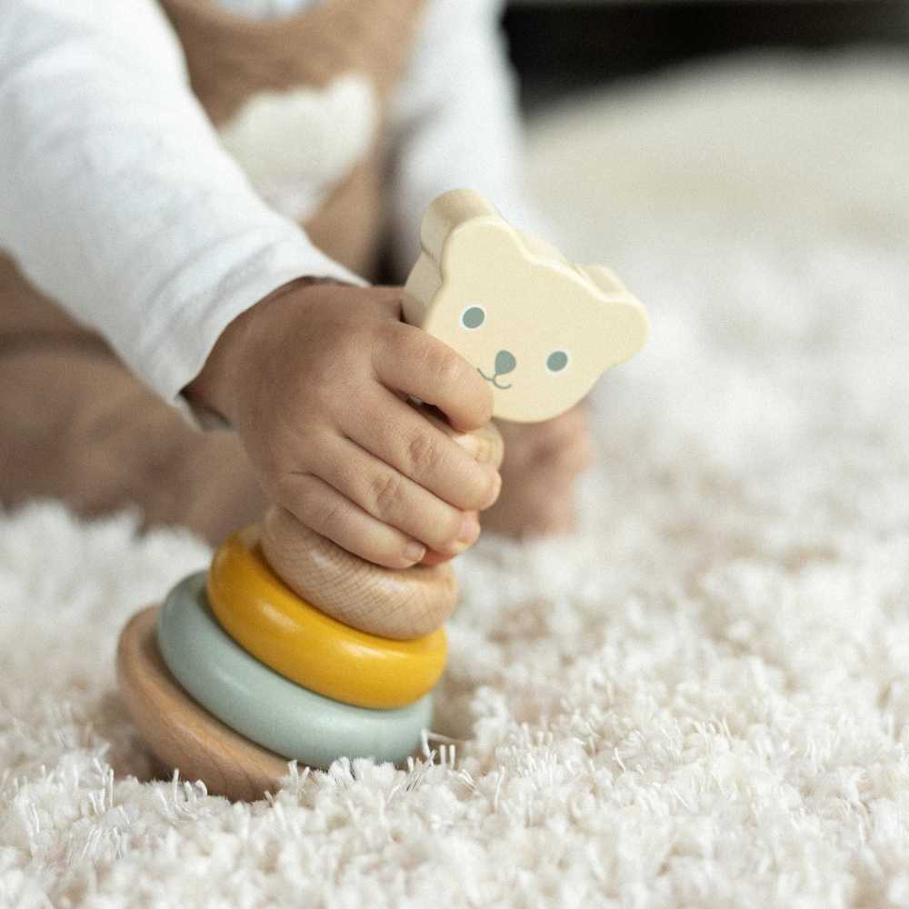 Pyramide à empiler en bois – Petit Ourson