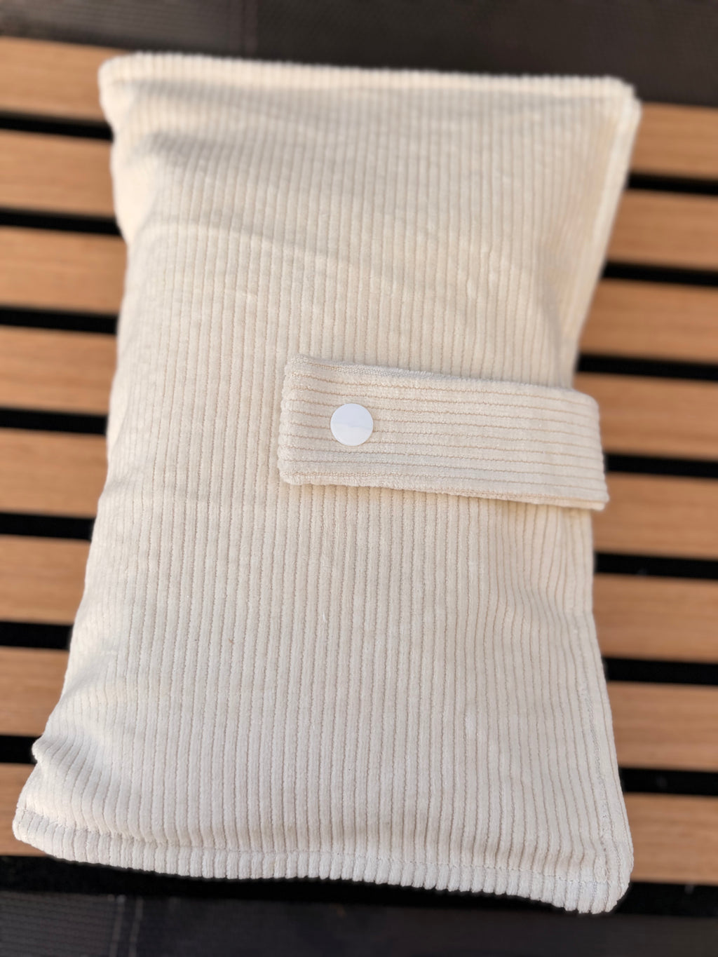 ✨ Pochette à couches & lingettes en velours côtelé 🤍
