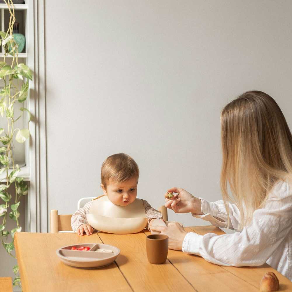 Coffret repas bébé 4 pièces en silicone – Sable & Caramel