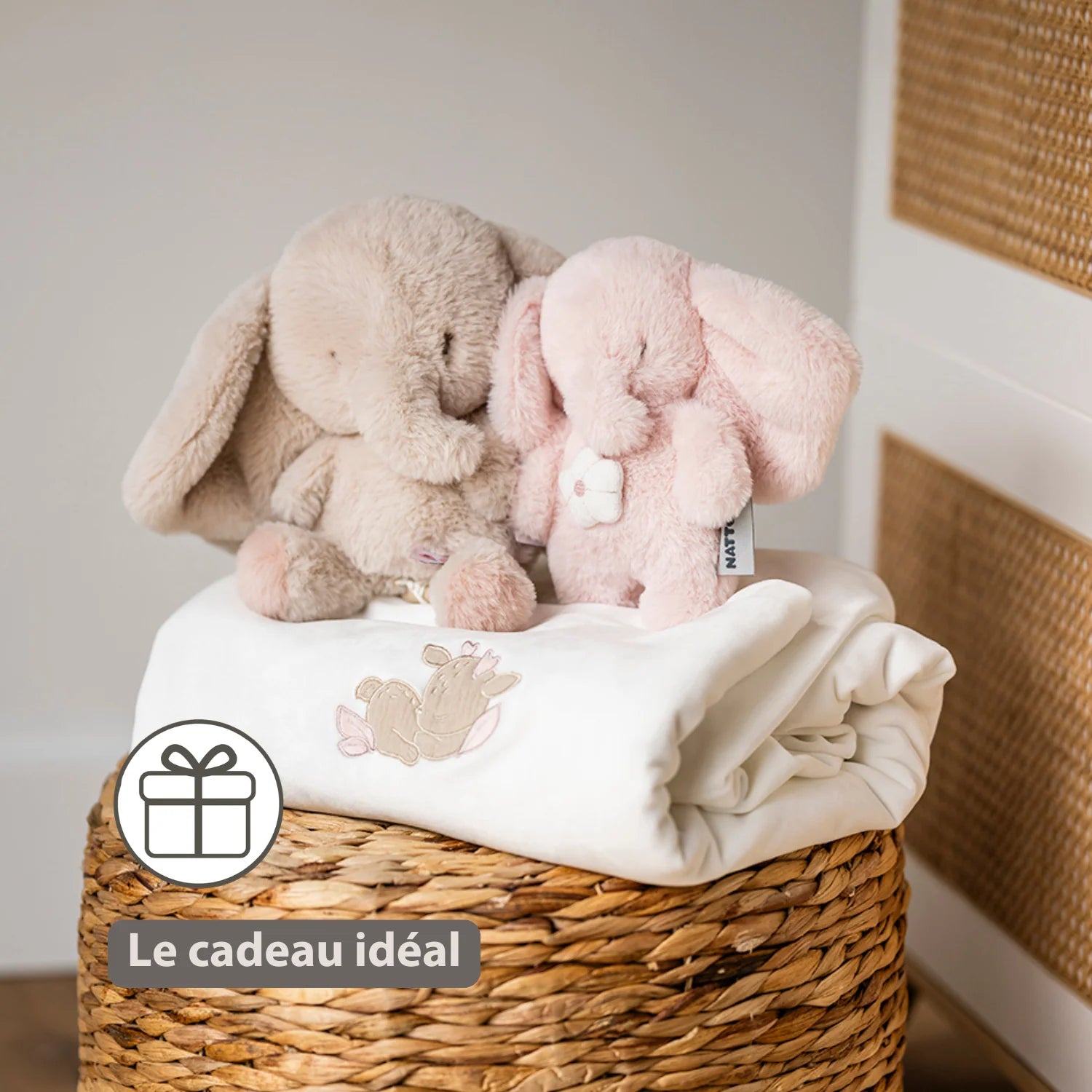 Éléphant musical en peluche FanFan – 20 cm – Peluche douce et musicale – Rose